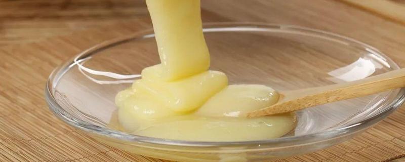 蜂王浆的功效与作用究竟有哪些，蜂王浆的禁忌人群主要包括哪些