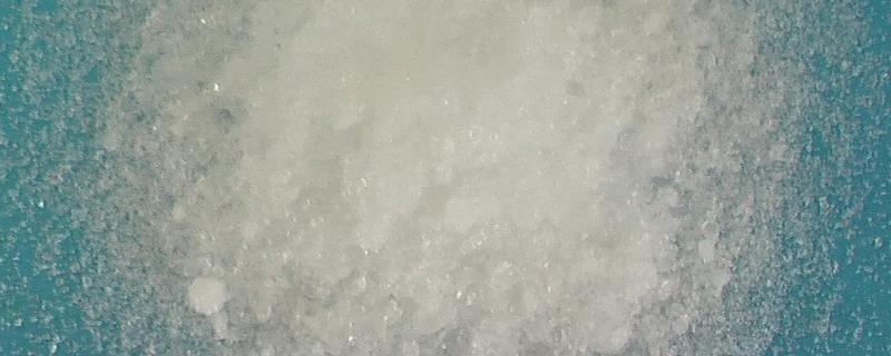 碳铵的作用究竟有哪些，具体的使用方法和注意事项是什么