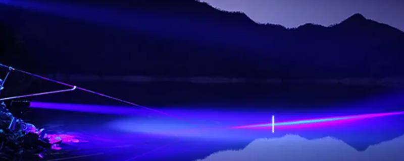 夜钓灯究竟能不能够使用蓝光，蓝光确实可以使用并且诱鱼效果比较好