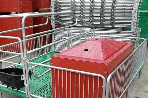 猪产床的尺寸大小,长度为2.1米、宽度为3.6米
