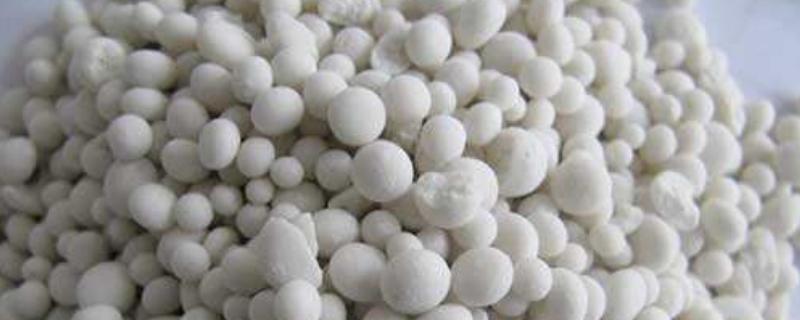 复合肥在水中多久溶解,浮起来怎么回事