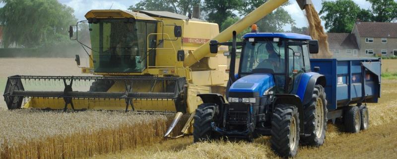 收割机没劲走不快,是什么原因导致的