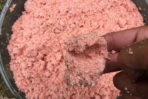 钓鲢鳙饵料配方,饵料雾化太快如何操作