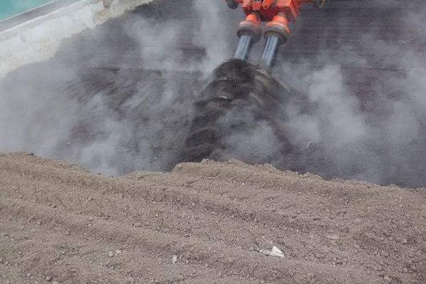 发酵鸡粪5大步骤,用什么发酵菌好