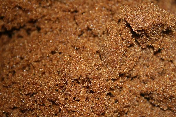 红糖在农作物上的功效与作用,用多了有什么后果