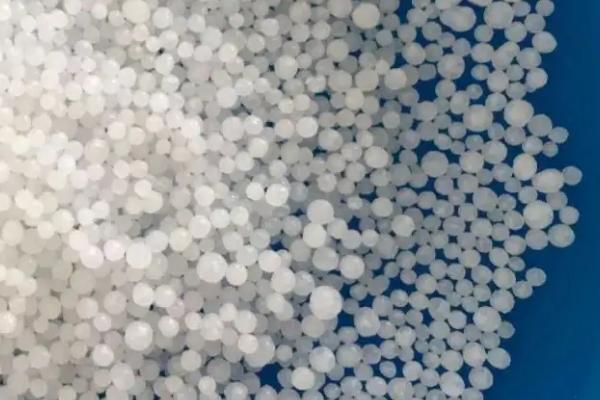 尿素的正确使用方法，尿素的主要成分是什么