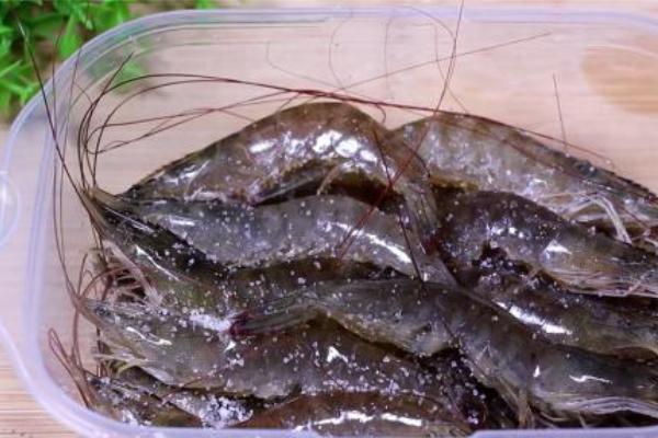 如何冷冻新鲜的虾