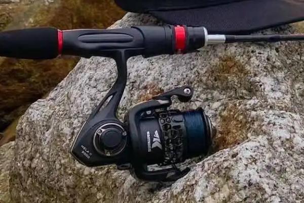 路亚钓翘嘴的技巧和方法